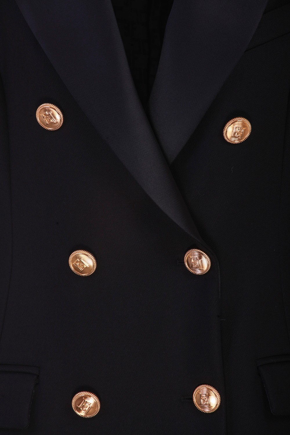 shop ELISABETTA FRANCHI  Cappotto: Elisabetta Franchi cappotto in crêpe taglio smoking.
Cappotto doppiopetto in crêpe pesante con revers a lancia in raso duchesse dal taglio smoking.
Fodera in raso stampa monogram.
Bottoni in metallo dorato.
Composizione: 63% Viscosa 35% Poliammide 02% Elastane.
Fabbricato in Italia.. CP00436E2-110 number 5929472
